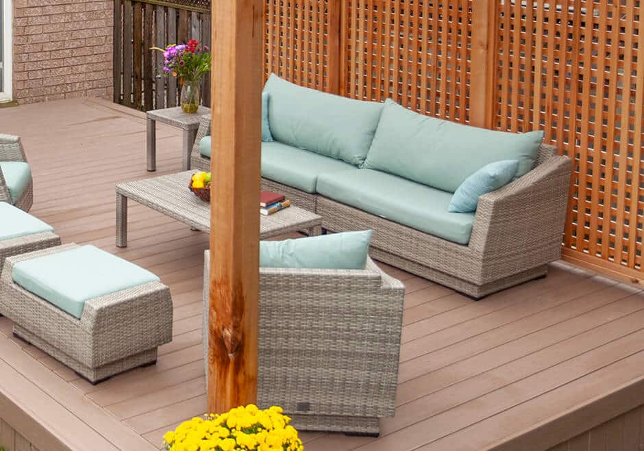 privacy screen on deck