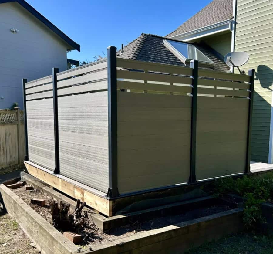 enclosed hut tub