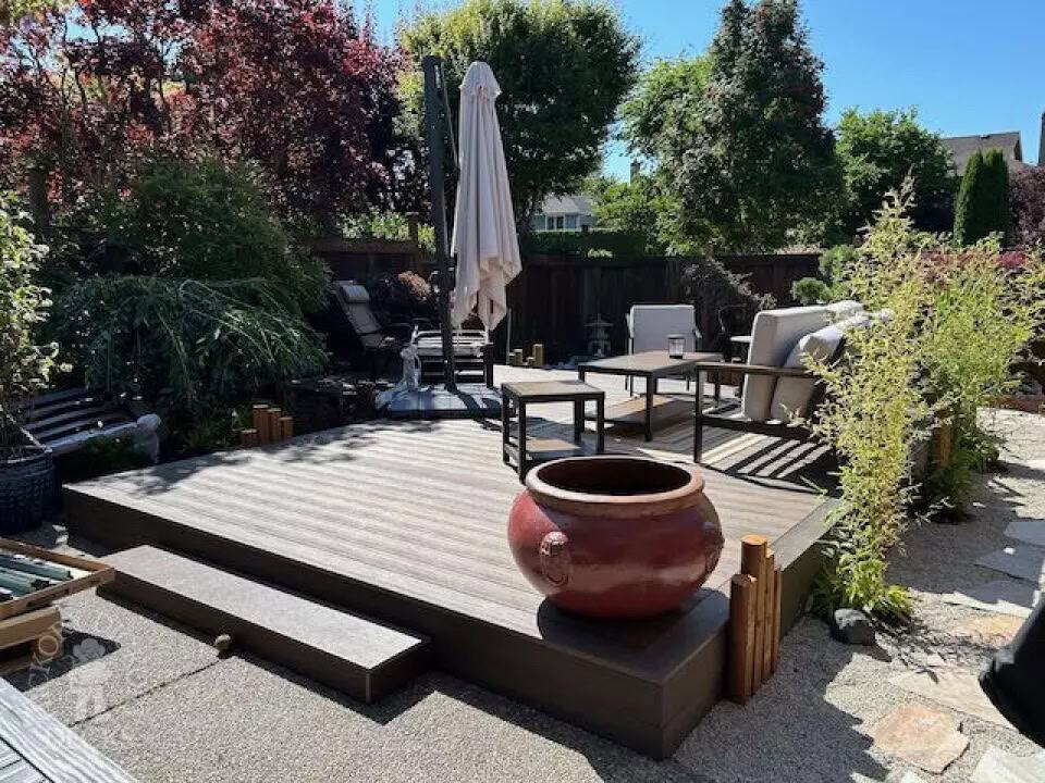 composite deck in Richmond BC