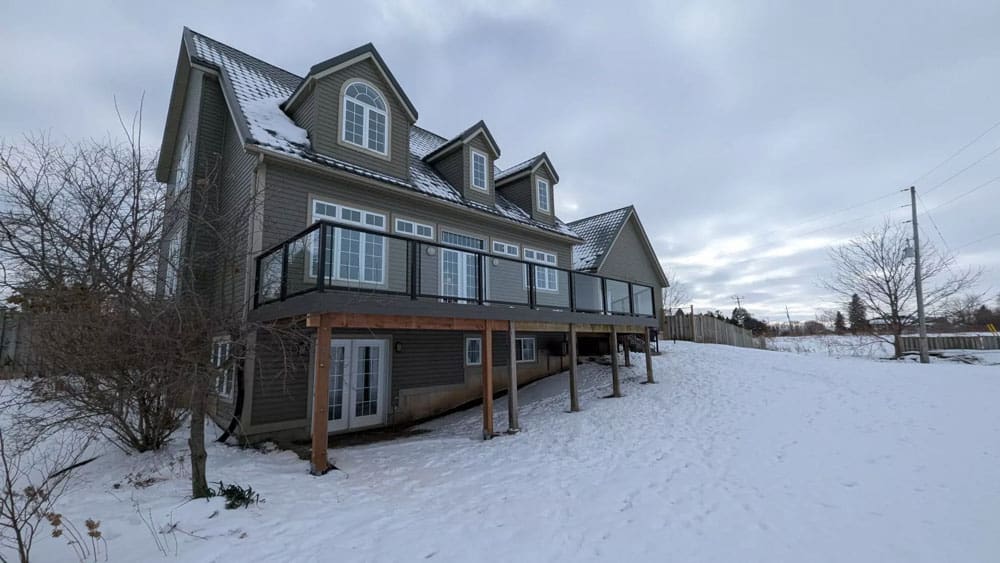 composite deck in winter