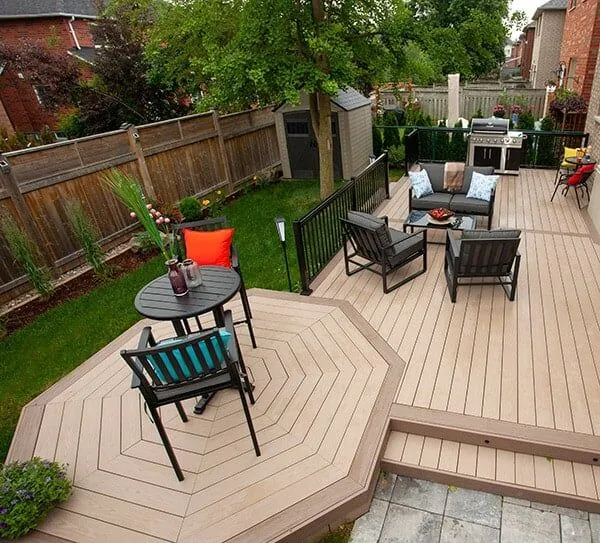 Theo-Truck composite wood deck