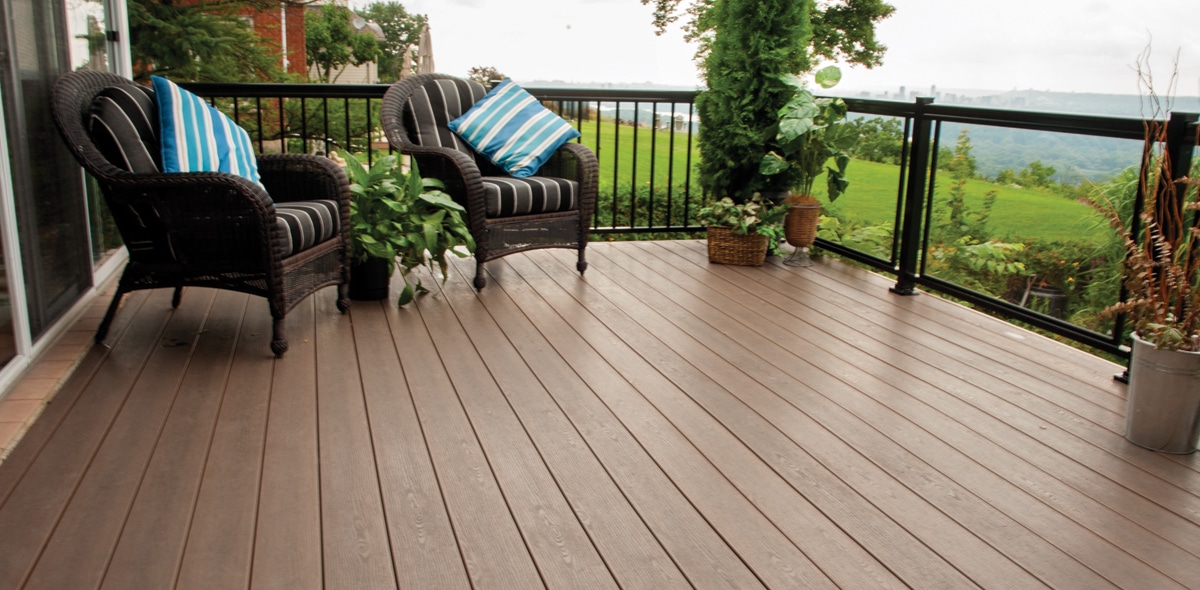 composite deck overlooking dundas valley