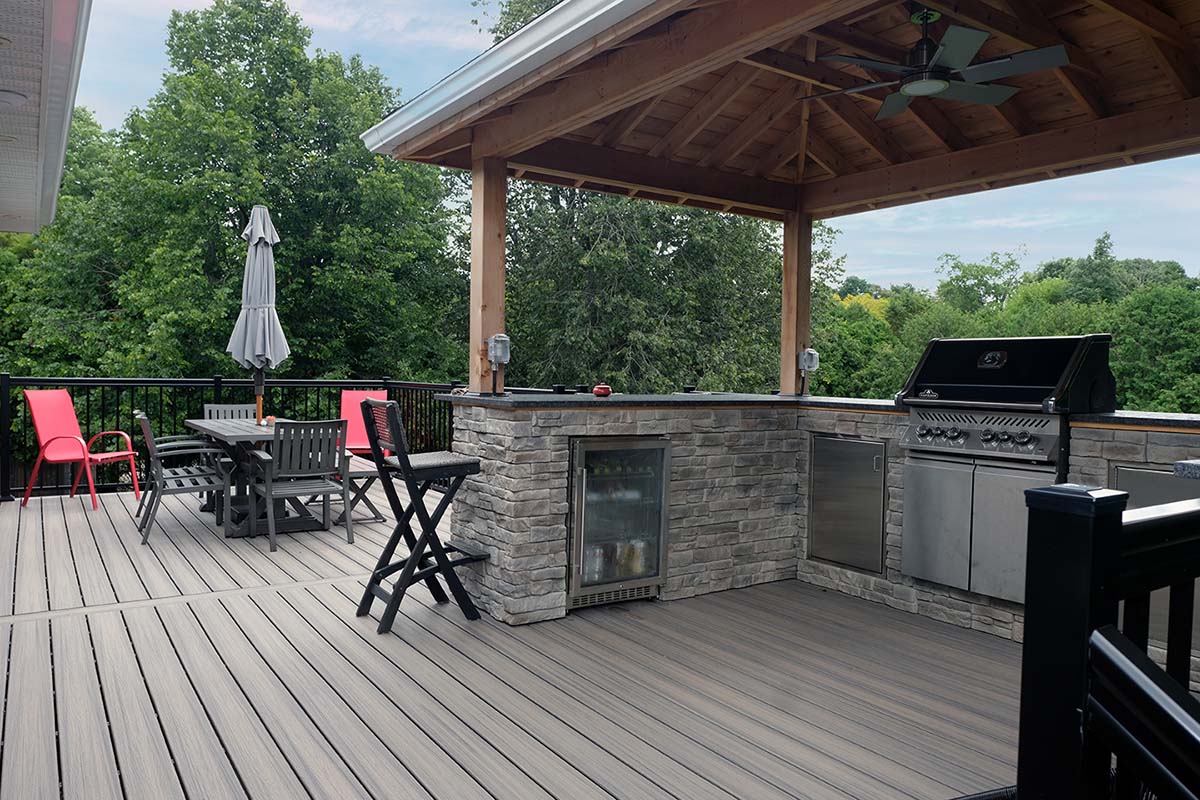 outdoor kitchen on trex deck