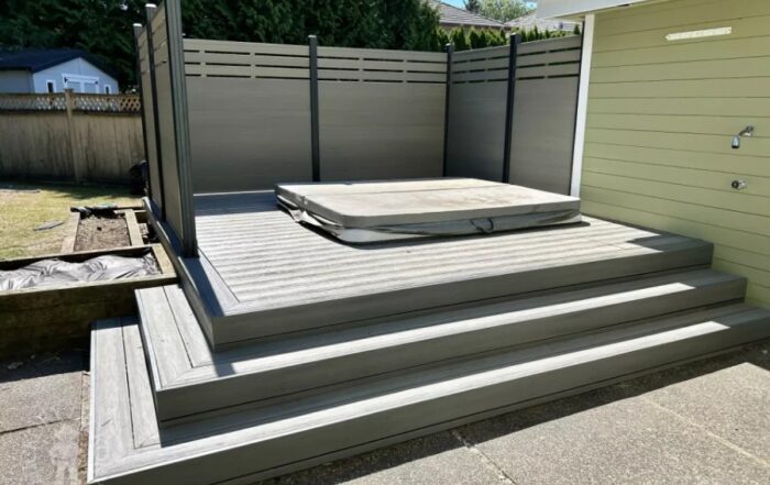 hot tub with privacy screen